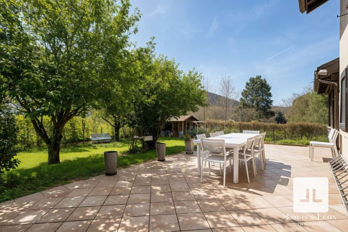 Maison à SAINT-MARTIN-DU-MONT