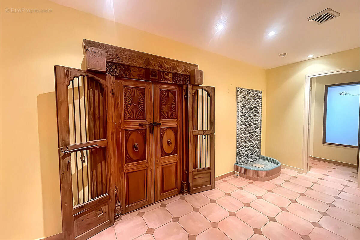 Commerce à IVRY-SUR-SEINE