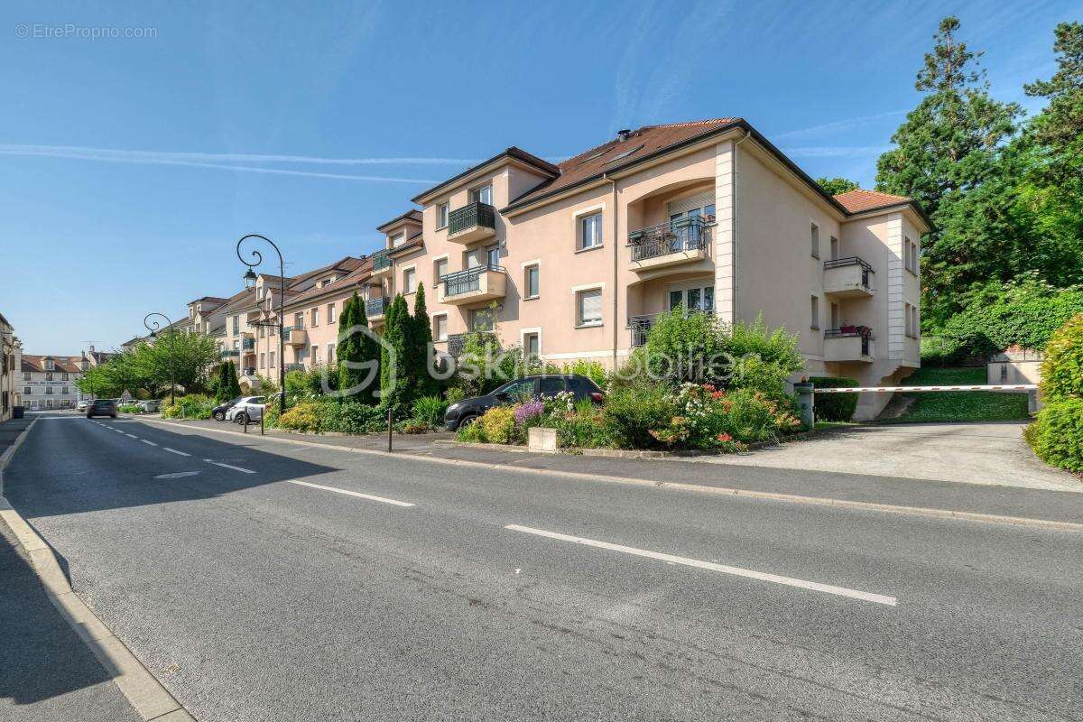 Appartement à CLAYE-SOUILLY