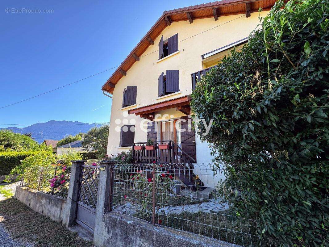 Maison 180 m² à Saint-Firmin  - photo 2
