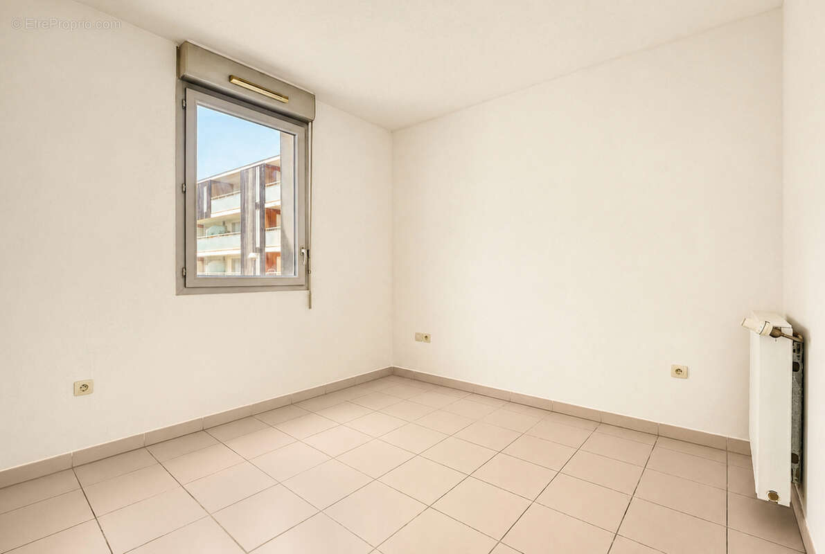 En exclusivité ! Appartement T3 de 65 m2 situé au 1er étage, dans le quartier recherché de Croix-Daurade. - photo 7