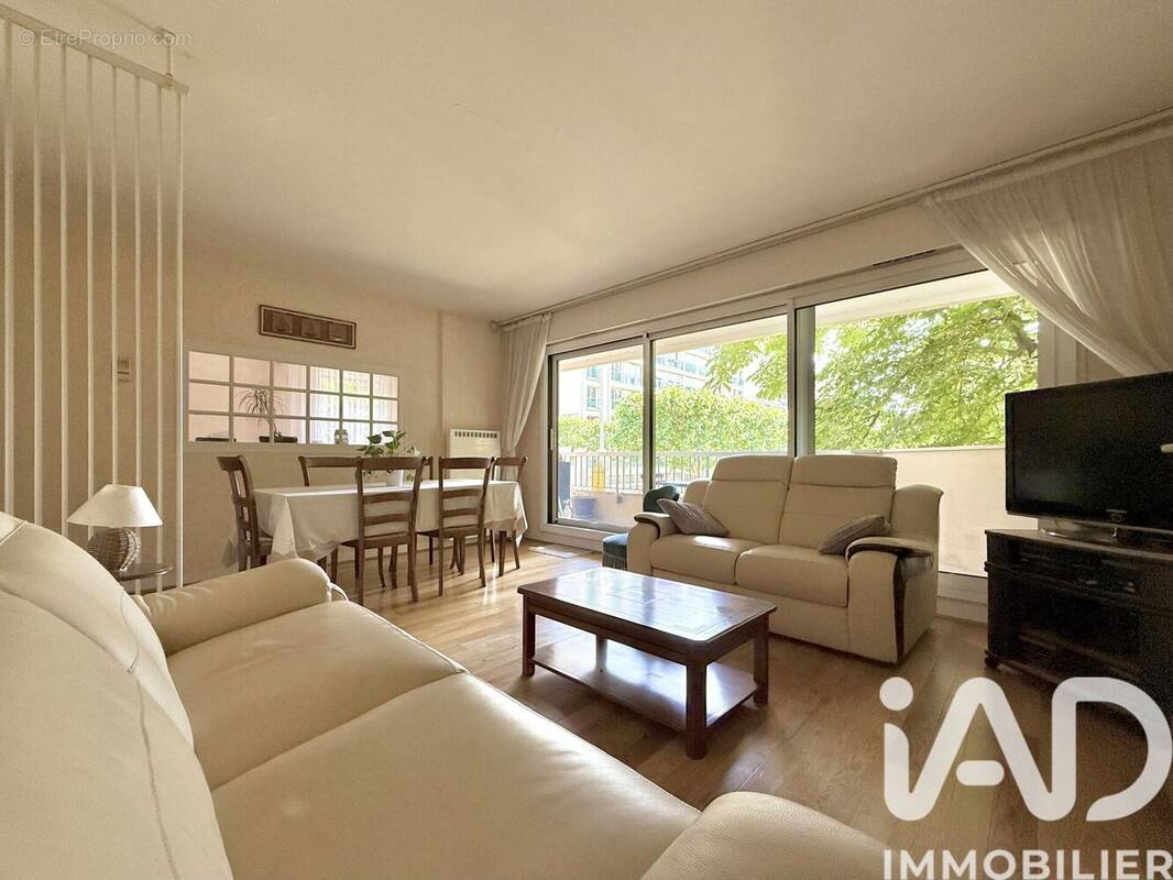 Photo 1 - Appartement à COURBEVOIE