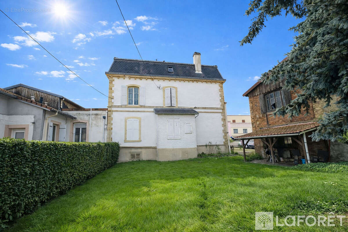 Maison à THAON-LES-VOSGES