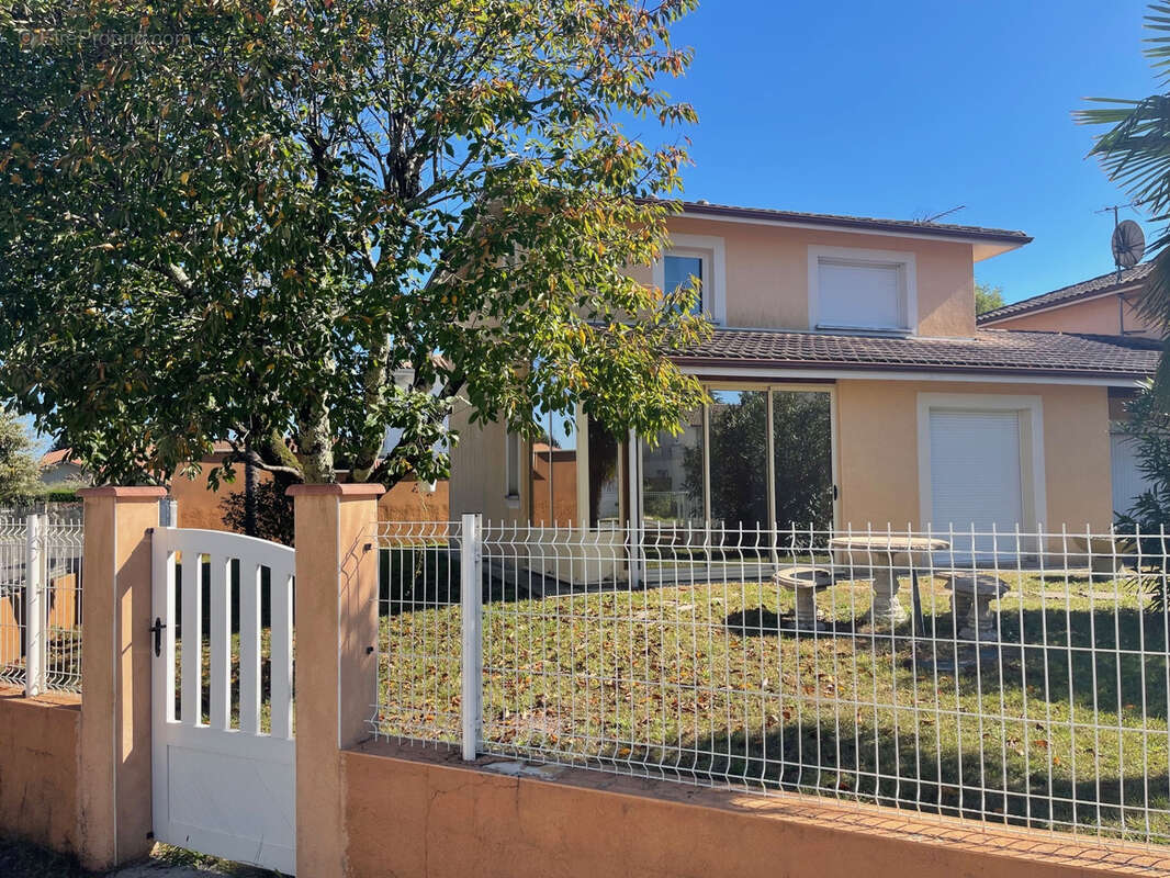 Maison à BENESSE-MAREMNE