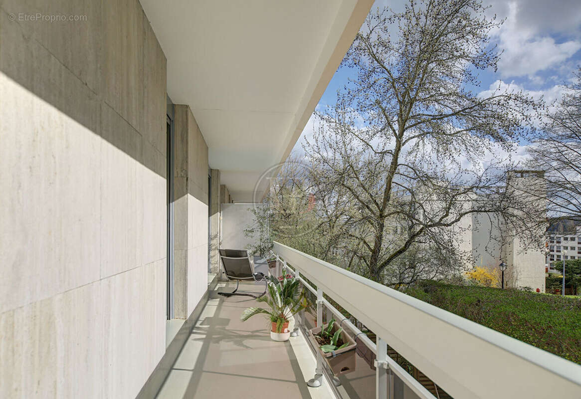 Appartement à MAREIL-MARLY
