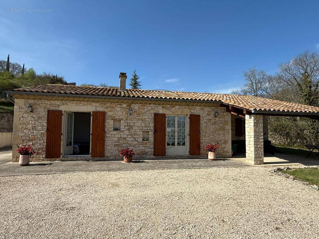 Maison à BARJAC
