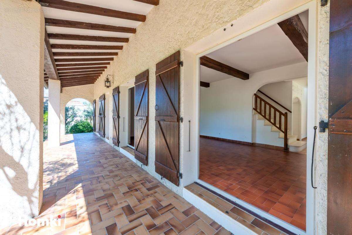 Maison/Villa T5 de 132 m2 à Nyons 26110 - photo 4
