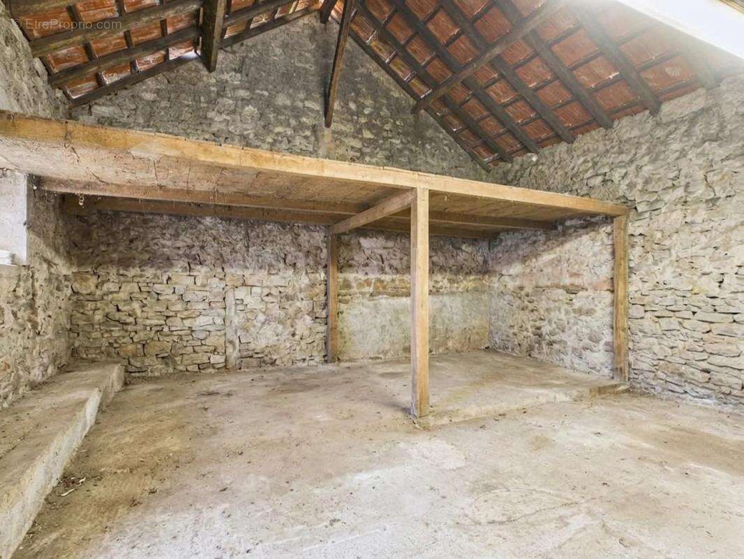 Maison à SAINT-MARTIN-DE-SAINT-MAIXENT