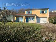 Maison à SAINT-GENEST-LERPT