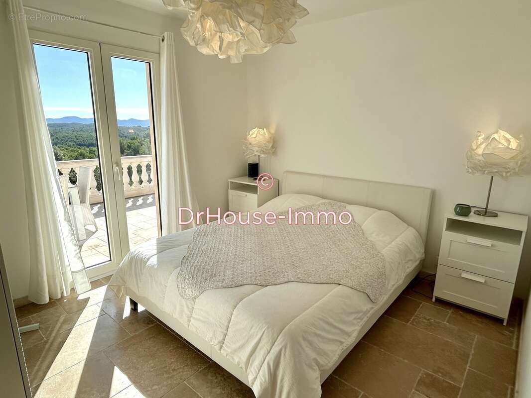 Maison à LE CANNET-DES-MAURES