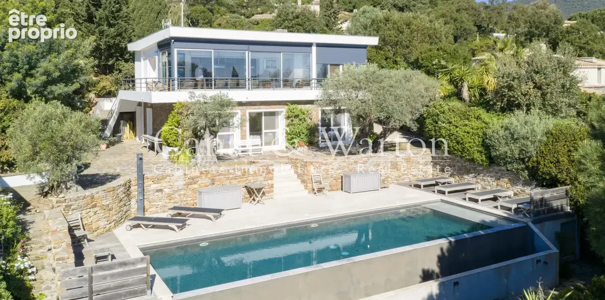 Villa d'architecture contemporaine avec vue mer & piscine à cavalaire - photo 2