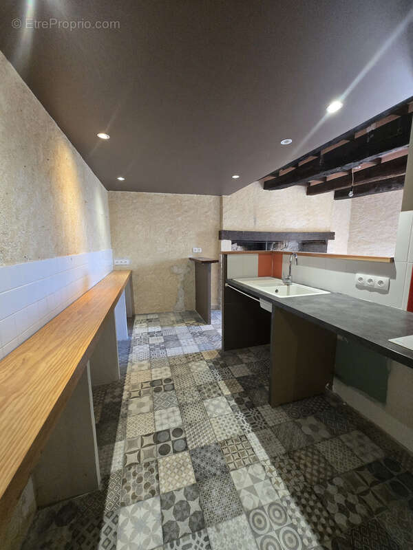 Maison à CAHUZAC-SUR-VERE