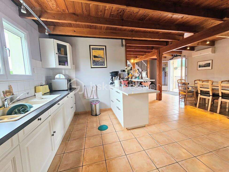 Maison à VALLON-PONT-D'ARC