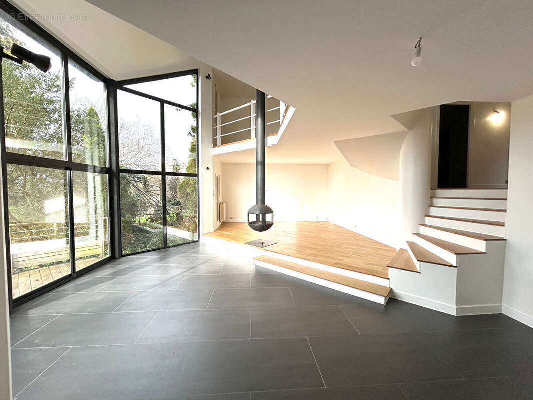 Maison à L'HAY-LES-ROSES