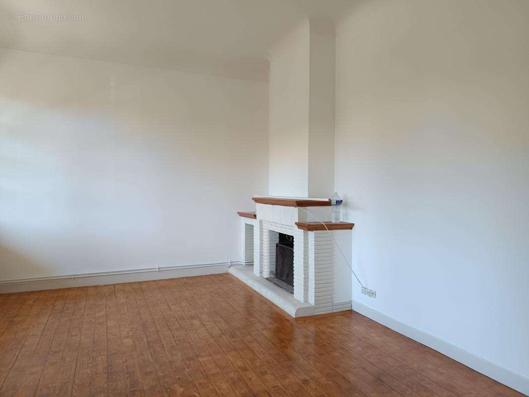 Maison de caractère en cœur de ville avec deux logements indépendants et fort potentiel locatif !!!! - photo 4