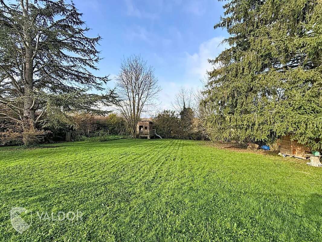 Maison à MOGNENEINS