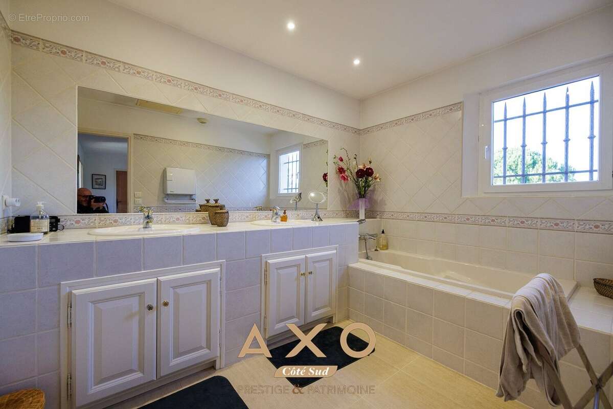 Maison à SAINT-CANNAT