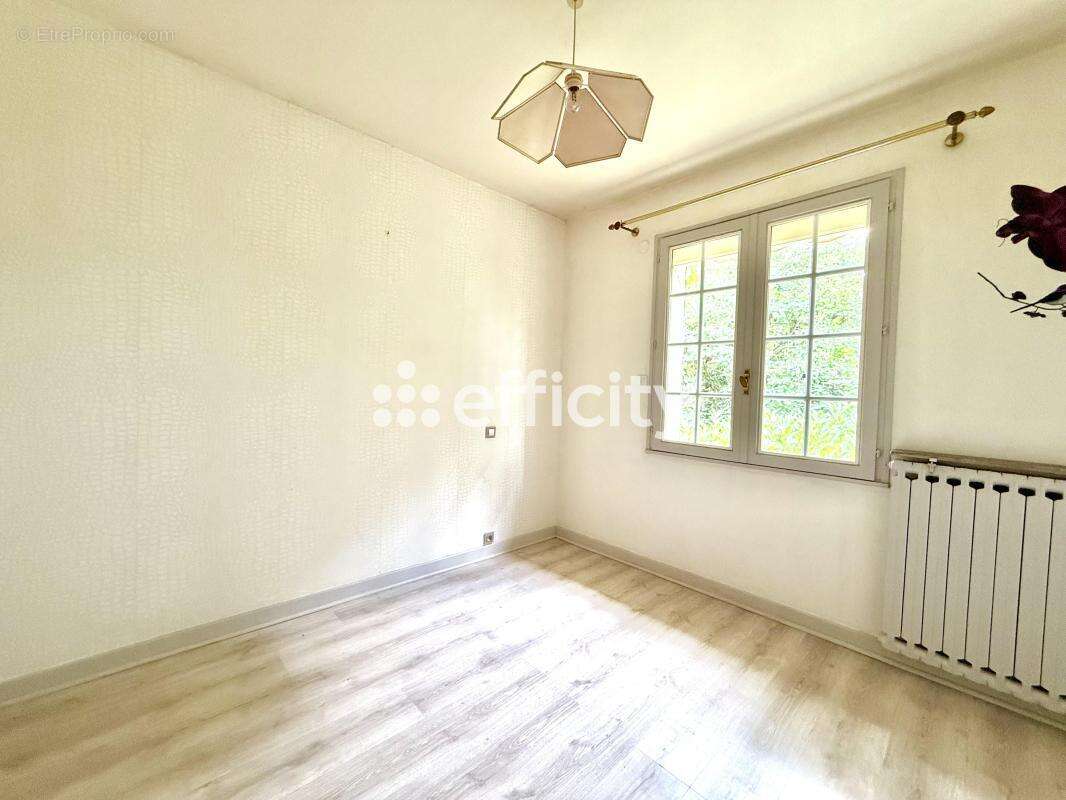 Maison 246 m² à Merlieux-Et-Fouquerolles  - photo 17