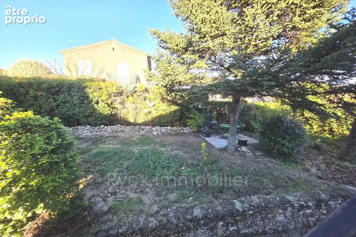 Maison 6 pièces 116 m² à vendre à Apt (84400) - photo 2