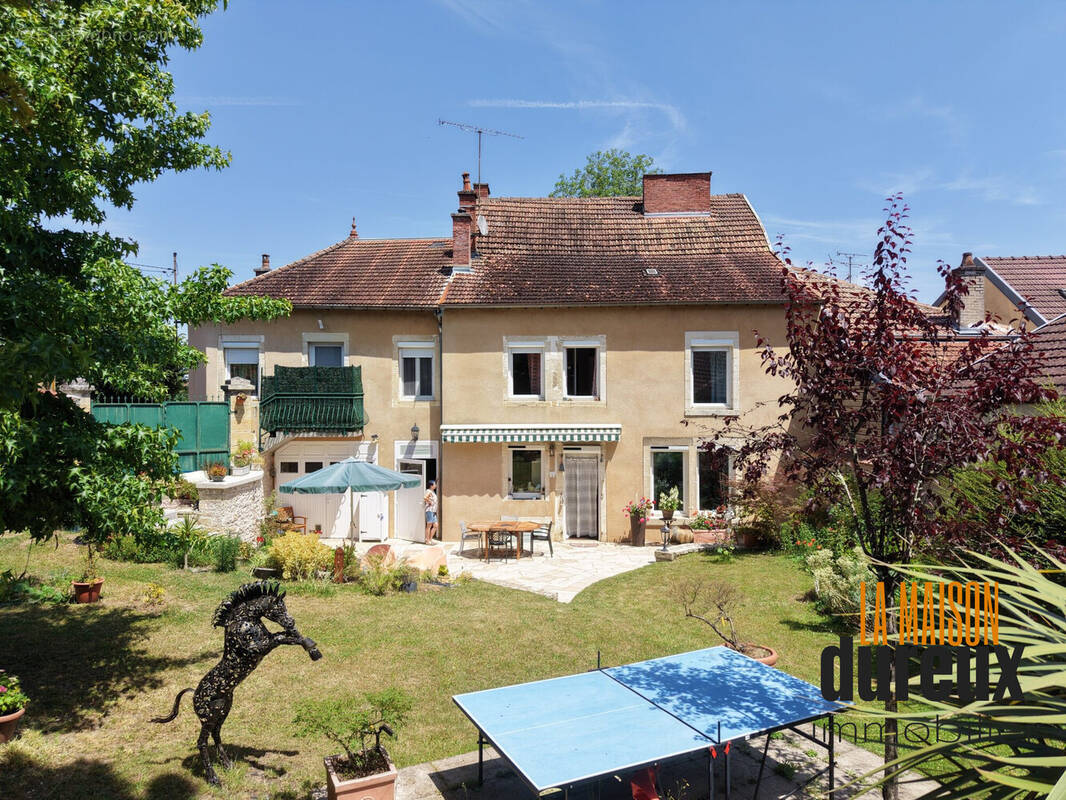 Maison à GRAY