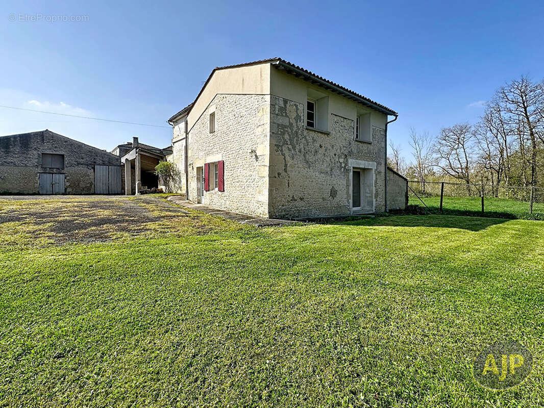 Maison à PONS