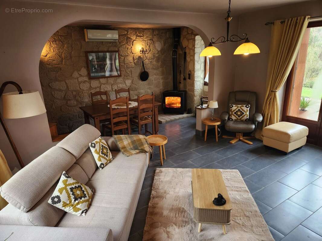 Maison à ORADOUR-SAINT-GENEST