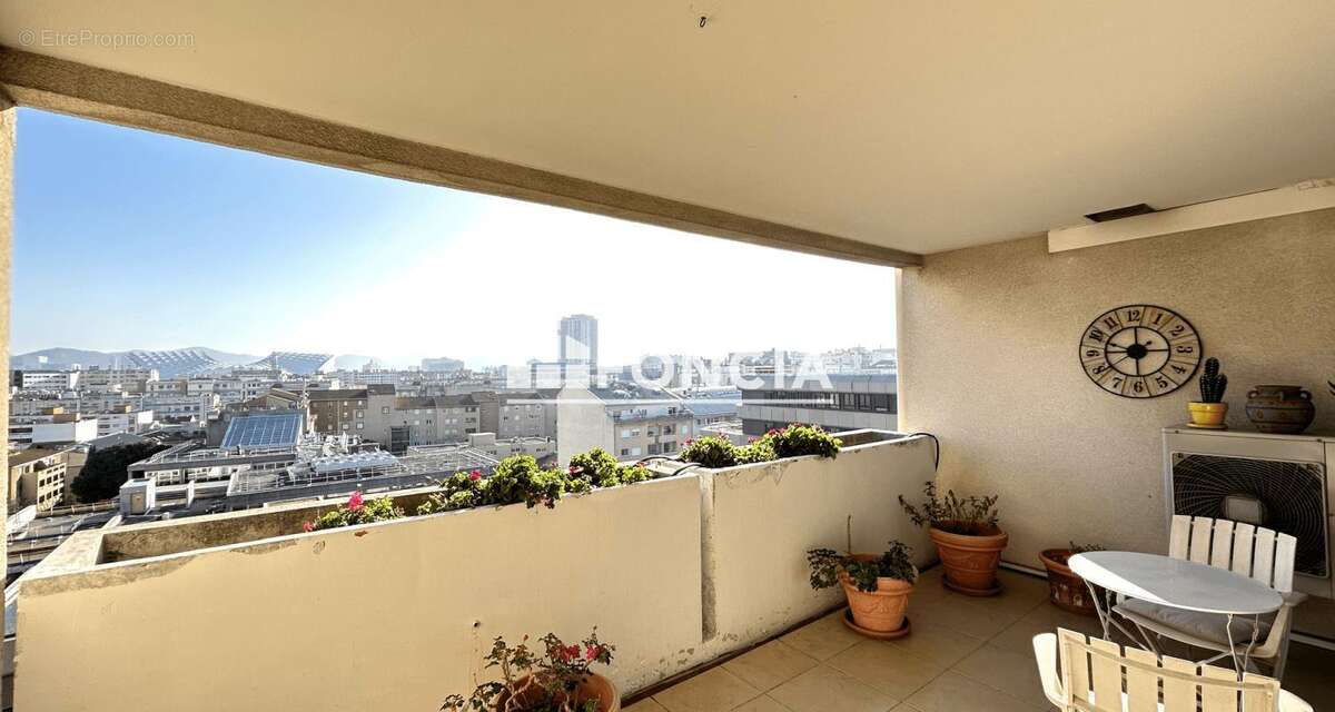 Appartement à MARSEILLE-8E