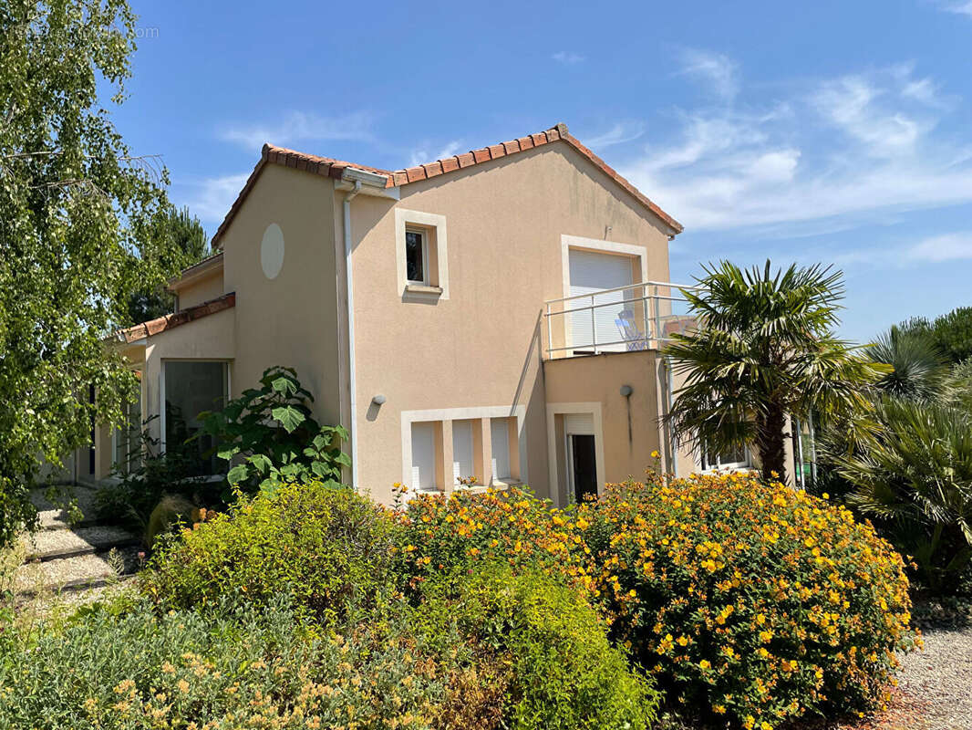 Maison à VOUNEUIL-SUR-VIENNE