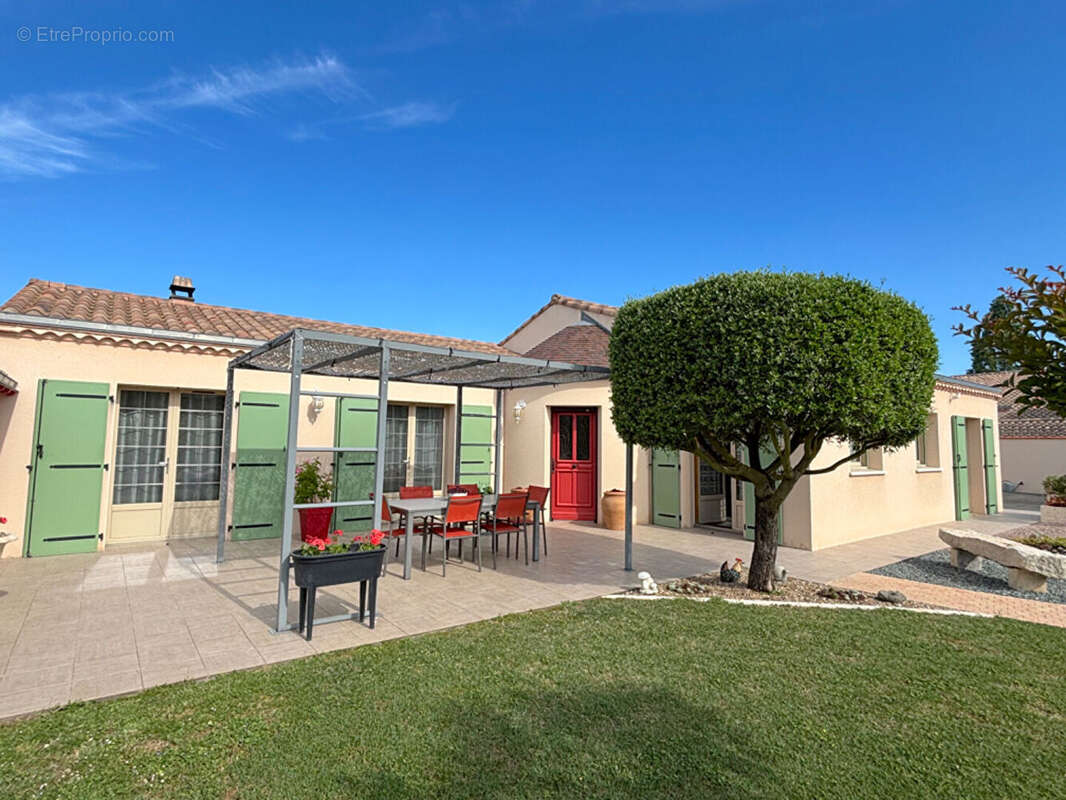 Maison à SAUJON