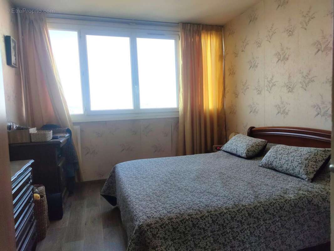 Appartement à COLOMBES