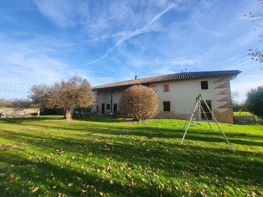 Maison à VONNAS