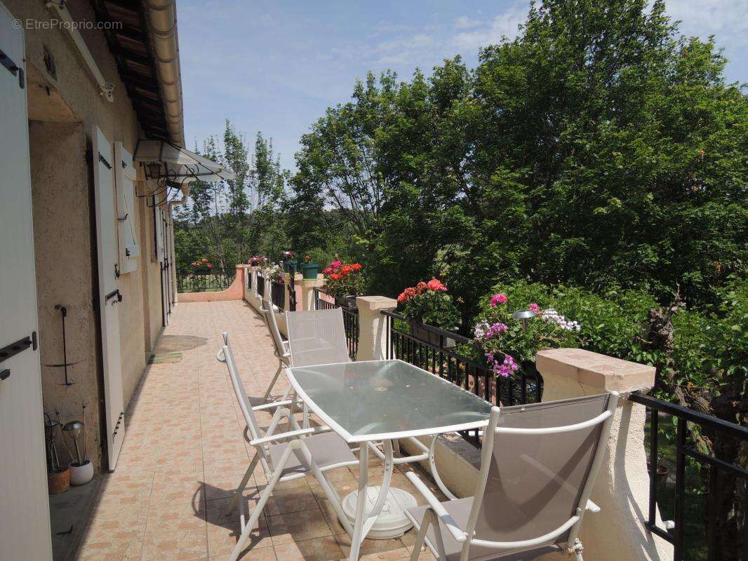 Maison à GINASSERVIS