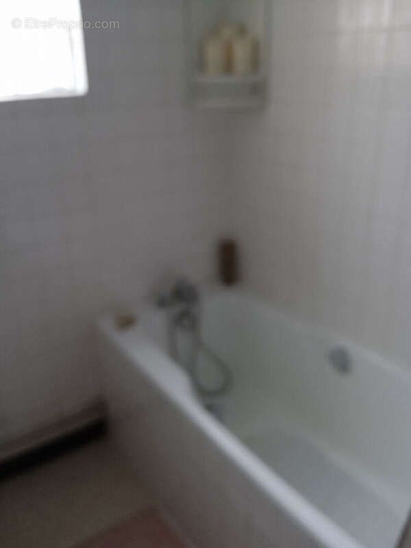 Maison à HAUTEVILLE-LOMPNES