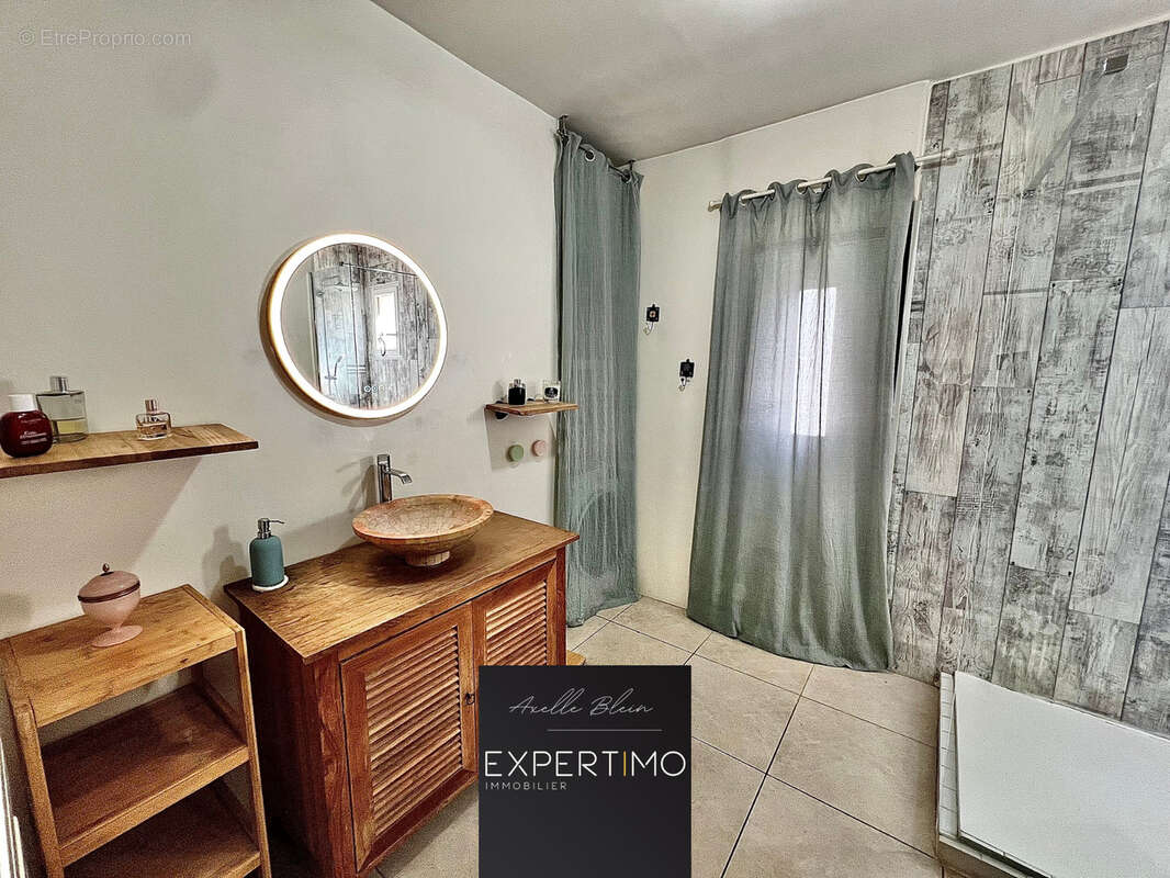 Appartement à MARSEILLE-12E