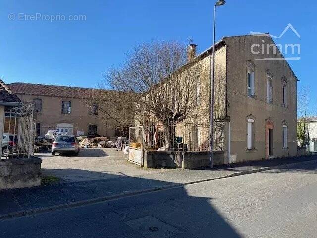 Appartement à AUSSILLON