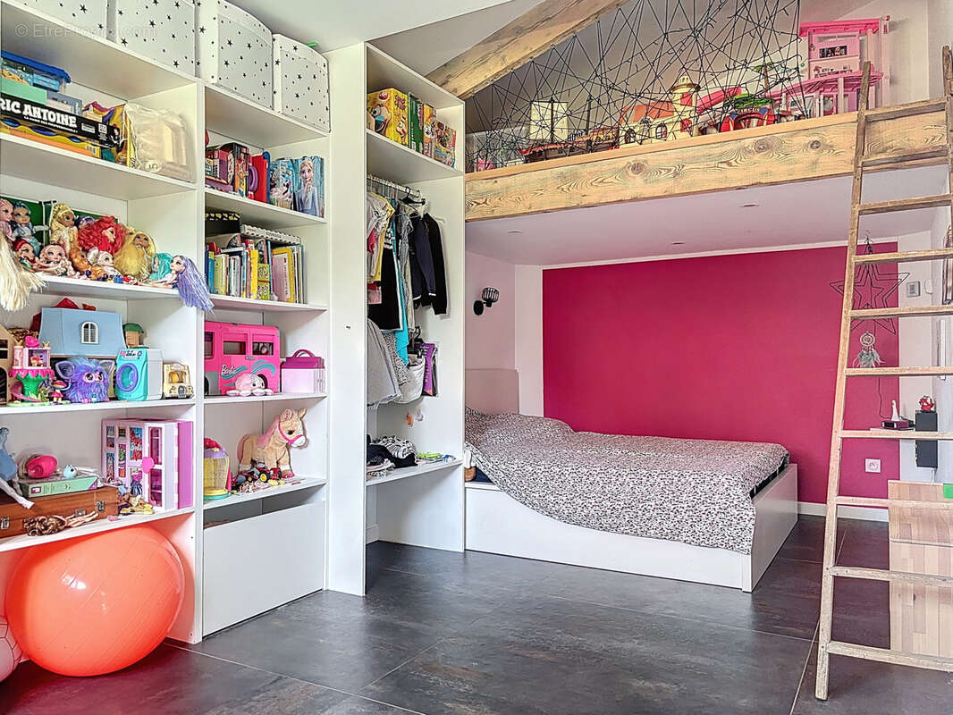 Maison à LAROQUE-DES-ALBERES