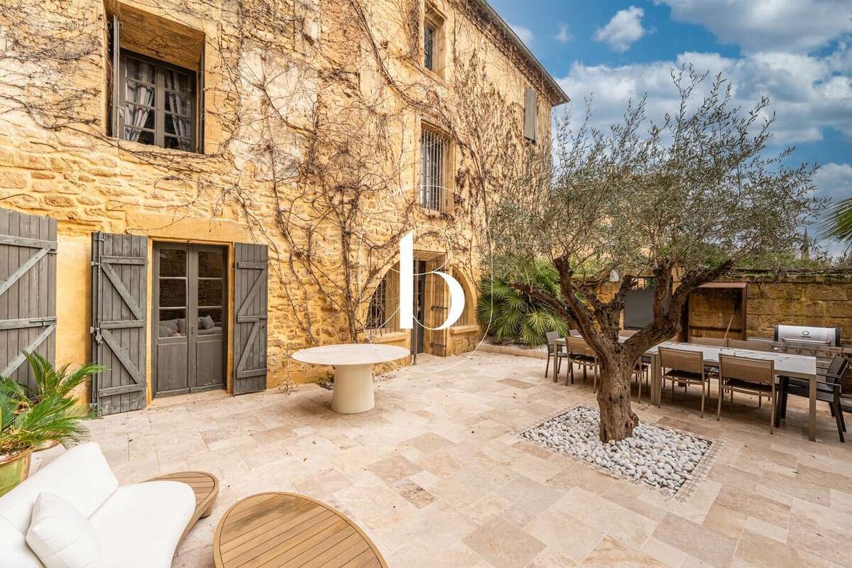 Maison à UZES