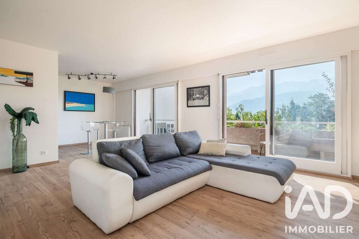 Appartement 113 m² à Saint-Ismier  - photo 2