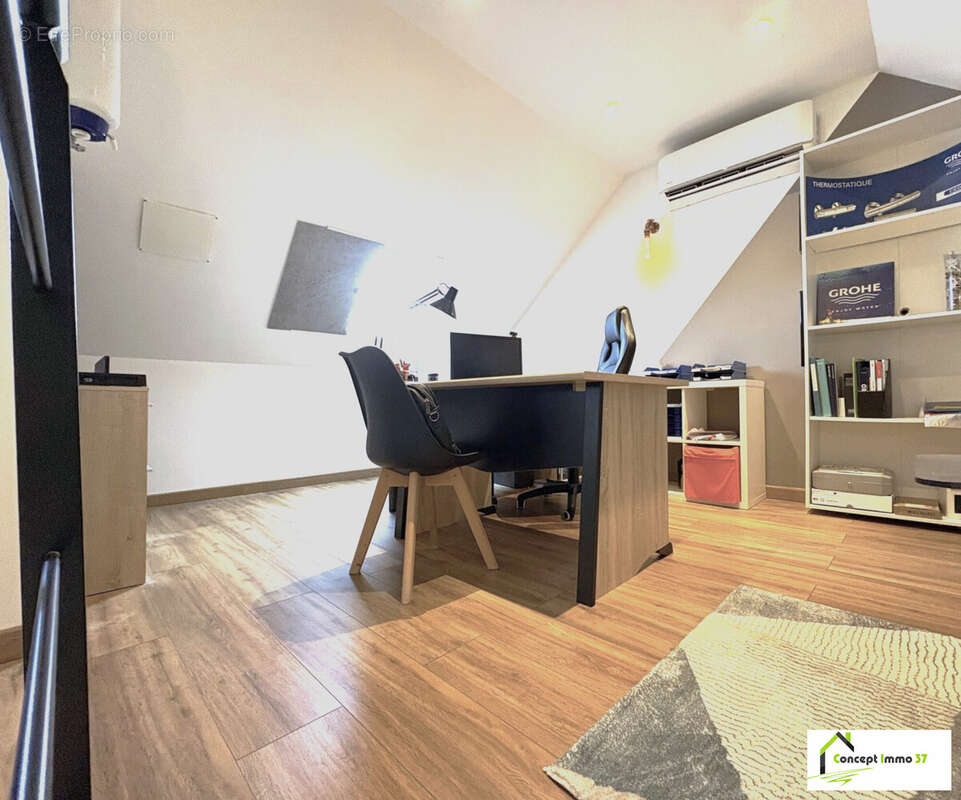 Maison à MONTLOUIS-SUR-LOIRE