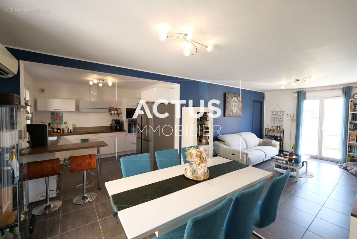 Maison 92 m² à Salon-De-Provence  - photo 4