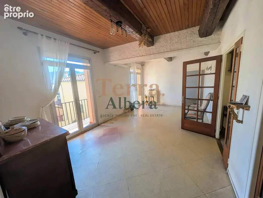 PORT-VENDRES - Appartement F3 Cabine avec vue Port à rénover - photo 5