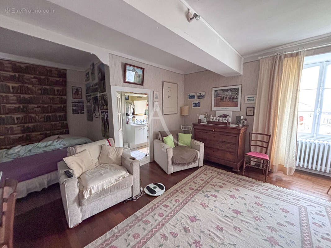 Maison à CHATEAU-GONTIER