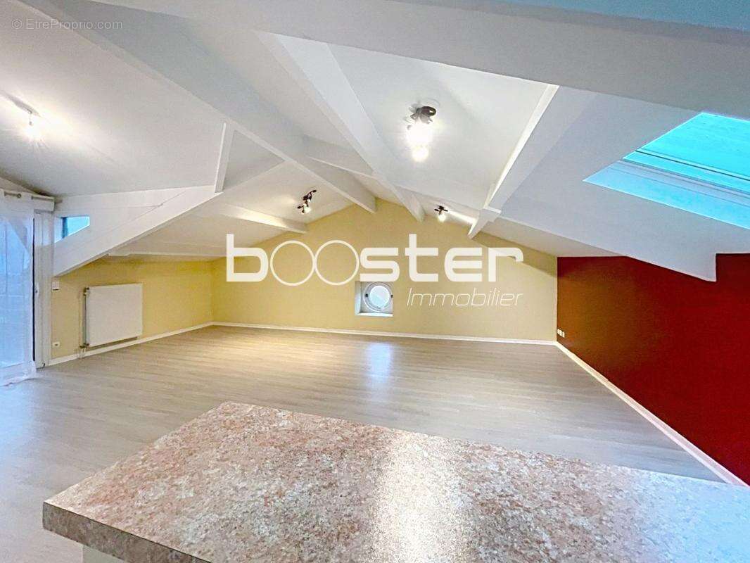 Appartement à SAINT-JUNIEN