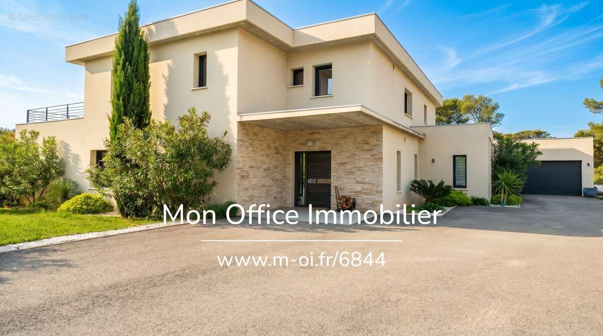 Référence : 6844-AUS - Maison contemporaine 201m² avec piscine - Ventabren - photo 15