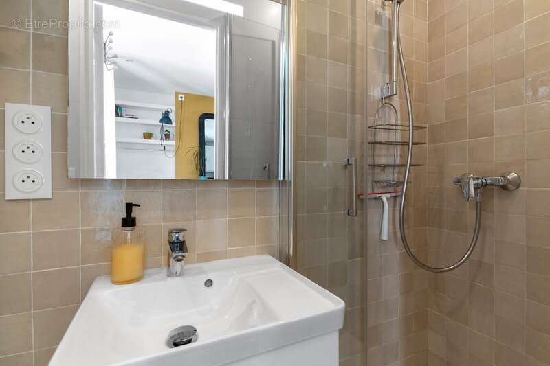 Appartement à PARIS-12E