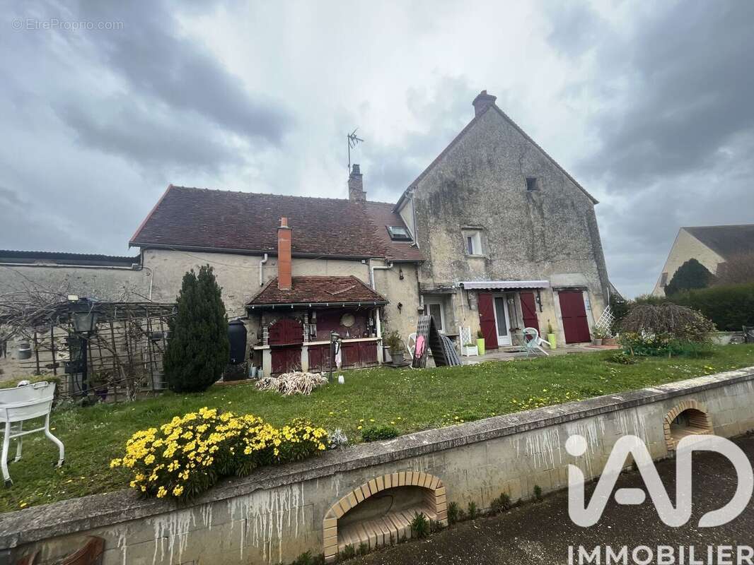 Photo 2 - Maison à MONTMIRAIL