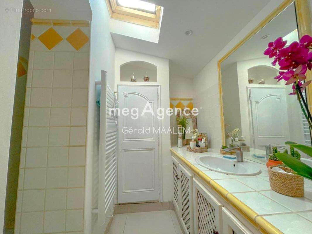 Villa de 204m² avec piscine à Roquebrune-sur-Argens - photo 13