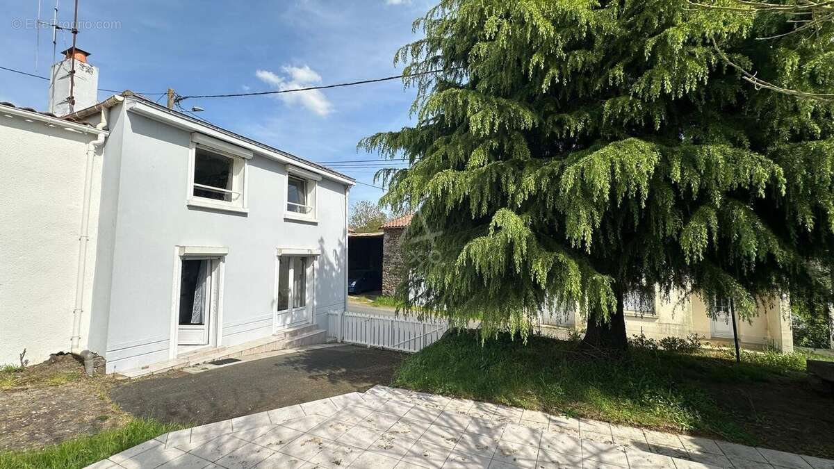 Maison 75 m² à La Boissiere-De-Montaigu  - photo 6