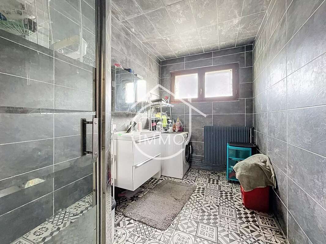 Maison à SAINT-MAGNE-DE-CASTILLON