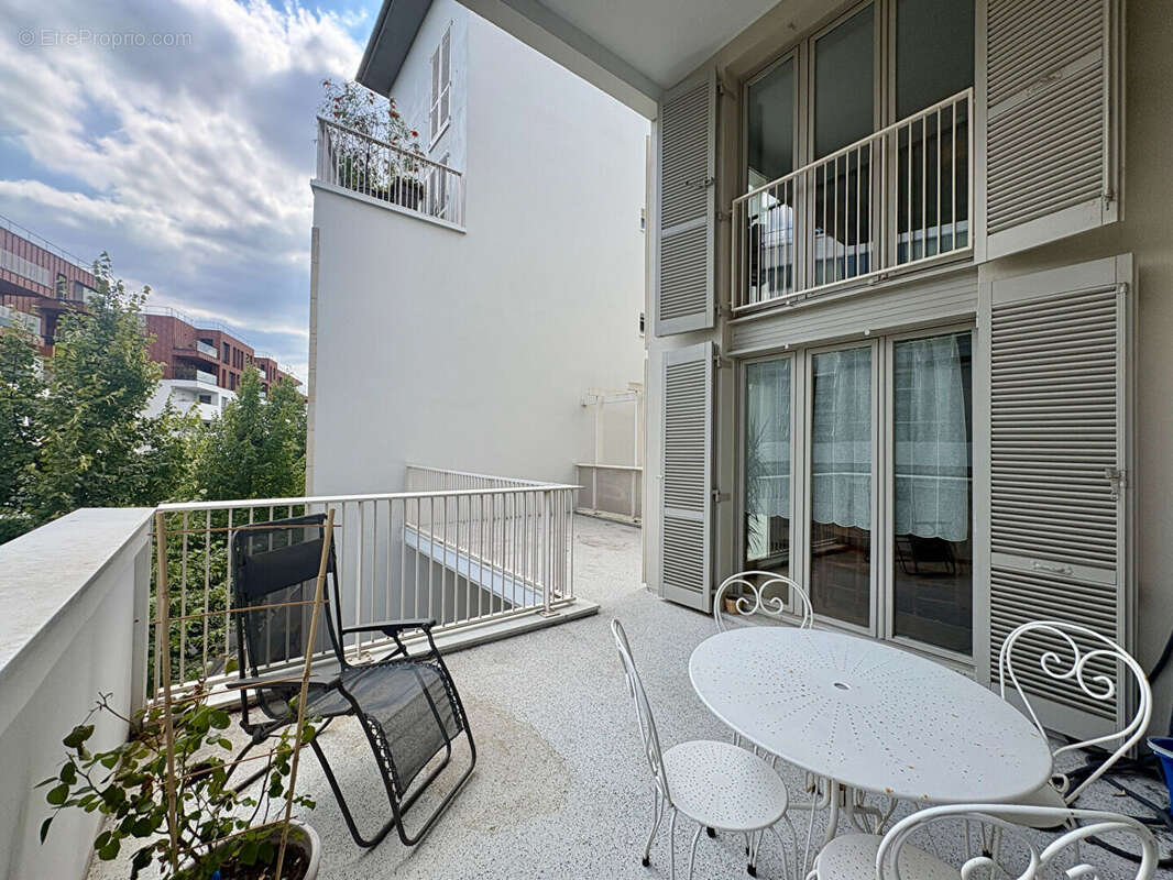 Duplex de 88m² terrasse et parking - Jardin Botanique - photo 9